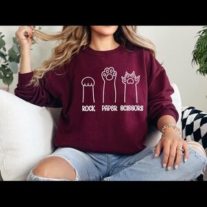 Rock Paper Scissors Cat Paw Women’s M Crewneck Fleece Cat Mom Maroon Sweatshirt